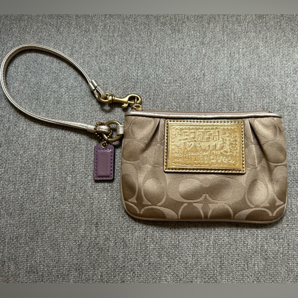Coach Poppy Wristlet